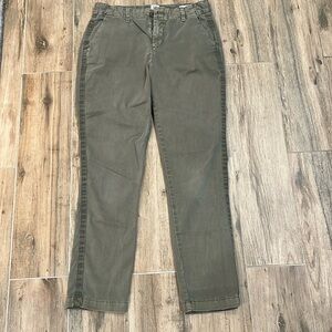 GAP | Girlfriend Chino in Green Size 0